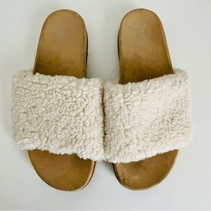Fuzzy Slides Size 7